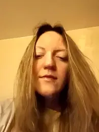 KattyLuuu webcam model stream image