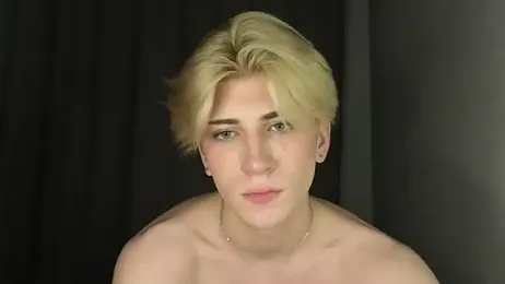 Oliver_star_boy_ webcam model stream image