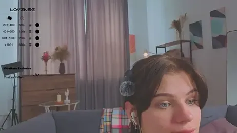 MimiLoll webcam model stream image