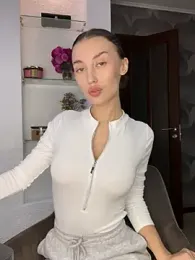 Polli_Kiss webcam stripchat model stream image