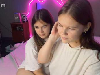 TwoLesbyBaby webcam model stream image