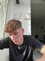 Sklave26Y webcam model stream image