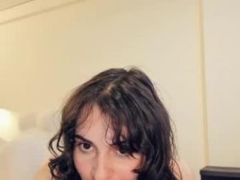 wonderland_stia webcam model stream image