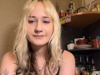 laylathompson webcam model stream image