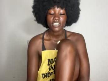 betty_fire_ webcam model stream image