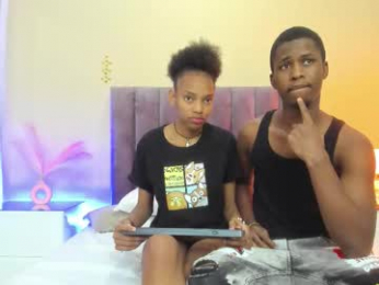 kiarasimons_ webcam model stream image