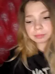 Zuli_Kiska webcam stripchat model stream image