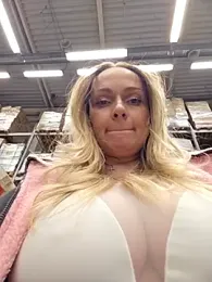 Bondgirl_013 webcam model stream image