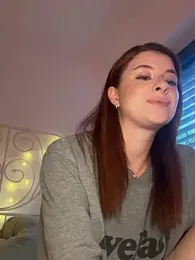 Mia-Rey webcam model stream image