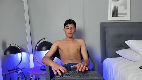 Tylerffoxx webcam model stream image