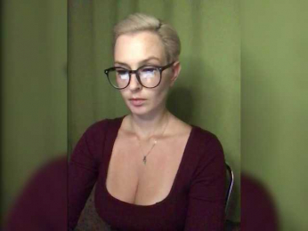 MamaKoska webcam model stream image