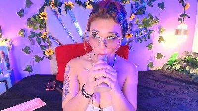 DARK_Madison webcam model stream image