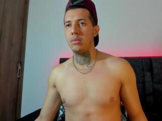 Ryan Evanz webcam model stream image