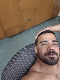 Yourguys21 webcam model stream image