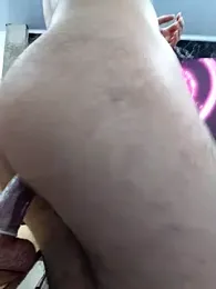 Riquid-sexual webcam model stream image