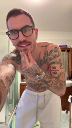 matc_of webcam cam4 model stream image