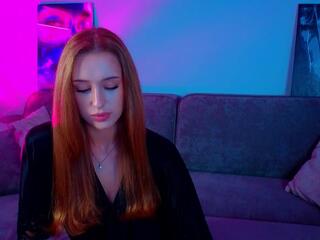 Una Page webcam model stream image