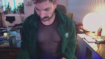 tom0819 webcam model stream image