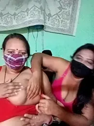 LoveOnStream webcam model stream image