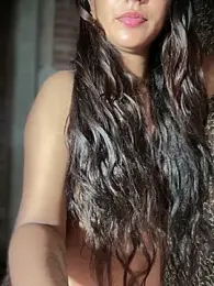 4U143 webcam model stream image