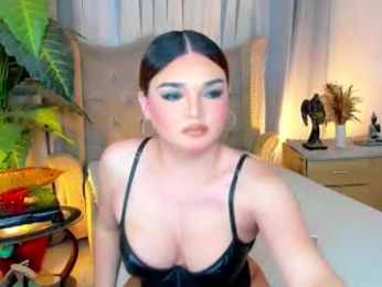 princesshugecumontop webcam model stream image