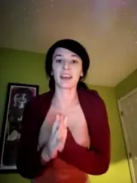 GardenGirl00 webcam model stream image