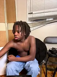 YourLittleBoyfriend webcam stripchat model stream image