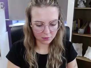 zoeyfancy webcam model stream image