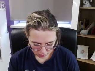 zoeyfancy webcam model stream image