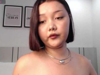MomoMoonxxx webcam model stream image