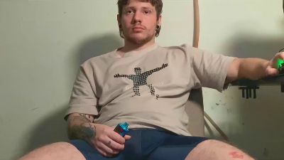 Eskolhandsome webcam model stream image