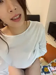 ColdCoolMAGgggg webcam model stream image