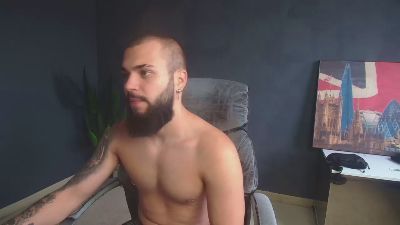 OscarWills webcam cam4 model stream image