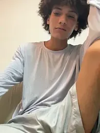 Max_Rain webcam stripchat model stream image