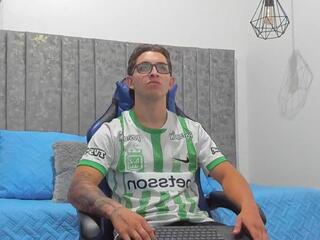 Calvin Hunter webcam flirt4free model stream image