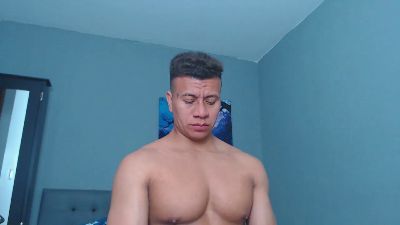 Lothbrok_strong webcam model stream image