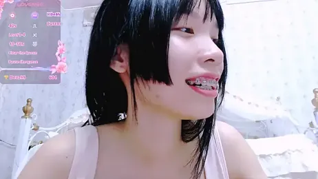 Gyuu-Nyuu webcam model stream image