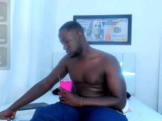 lucas-manzo webcam model stream image