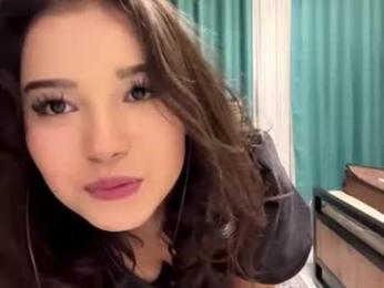 kierstenmagic webcam model stream image