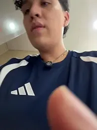 kai_zareck webcam model stream image