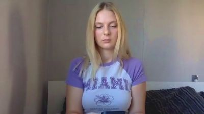 CassieHeart webcam model stream image
