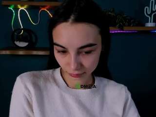 kira-light1 webcam model stream image