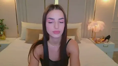 BellaHalles webcam model stream image