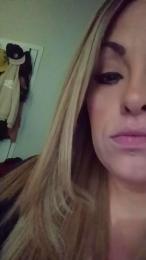 Fuxkmesuckmecum webcam model stream image