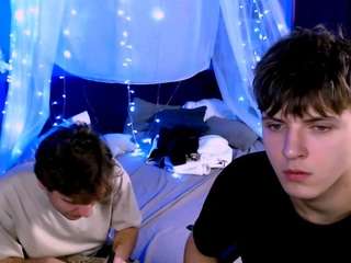 travis-wolf webcam model stream image