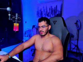 Bruno Oconer webcam model stream image