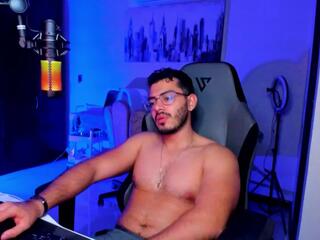 Bruno Oconer webcam model stream image