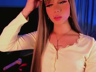 alice-christina webcam model stream image