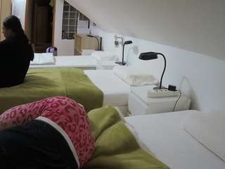 voyeurcam-julmodels-bed-3 webcam model stream image