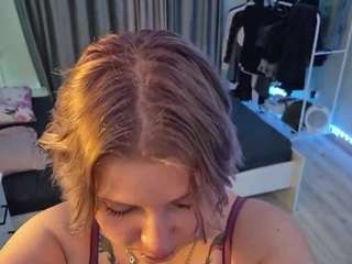 christiniareburn webcam model stream image